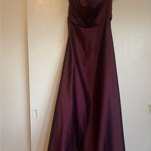 Elegant Burgundy Evening Gown